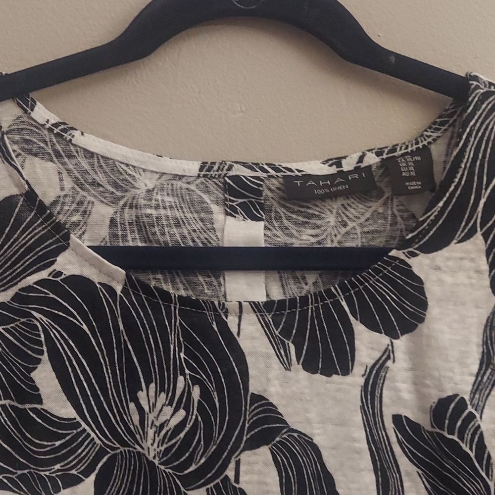 NWT TAHARI 100% Luxe Linen Black And White Floral Back Button Down Pullover Top - Picture 4 of 11